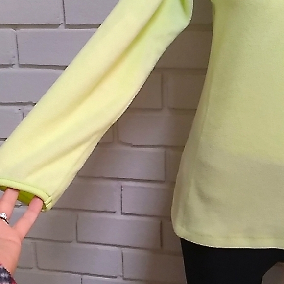 Columbia Quarter Zip Yellow Fleece Pullover. Size XS - Picture 3 of 9